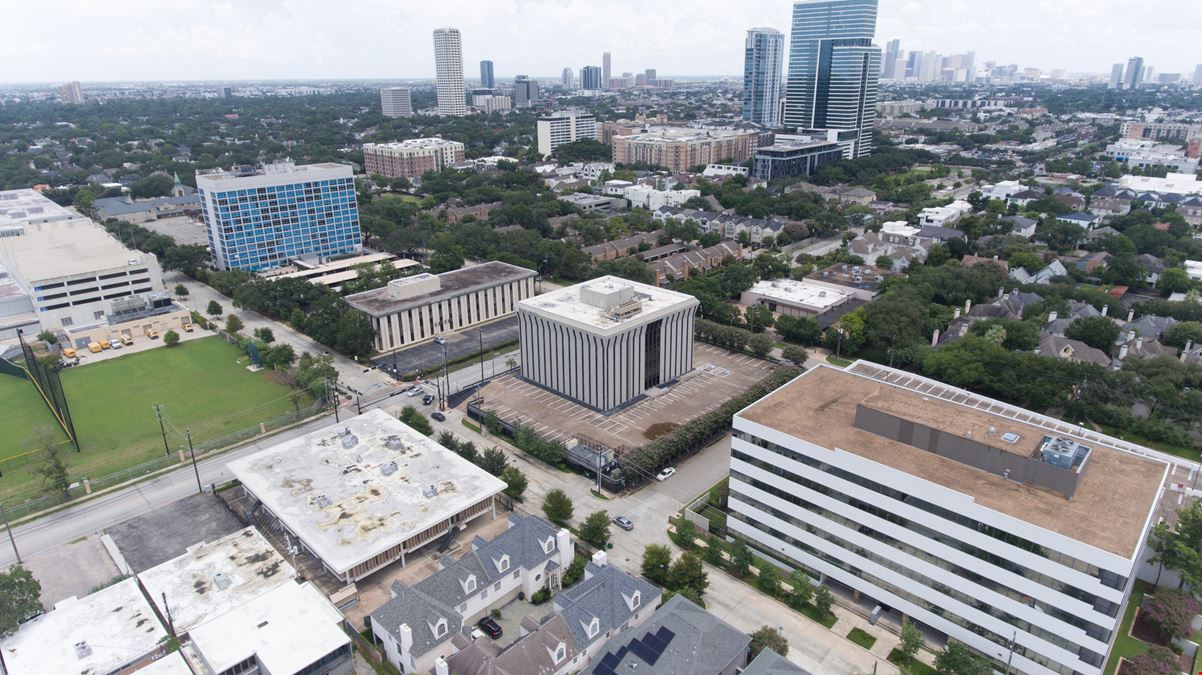 3131 W Alabama