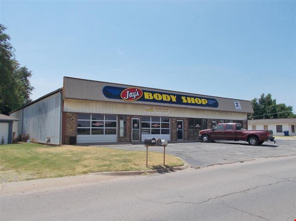 Preview of Industrial space for Rent at 108 S.E. 27th Street