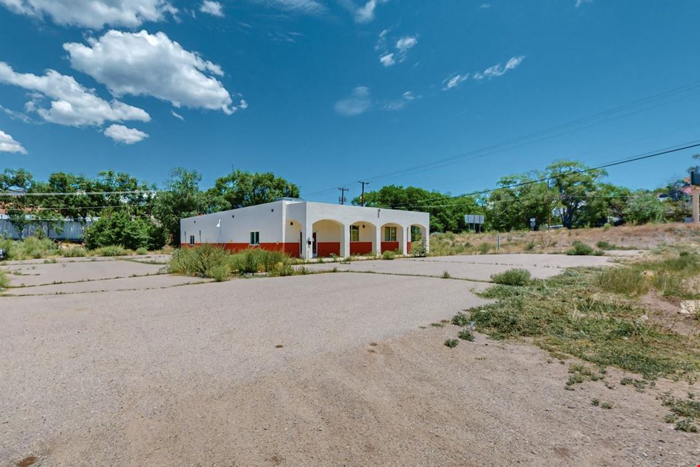 RARE PRIME TIJERAS BUILDING CLOSE TO I-40