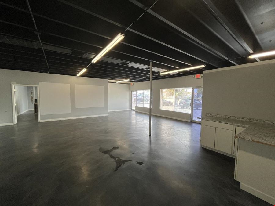 4632 Del Prado Blvd 