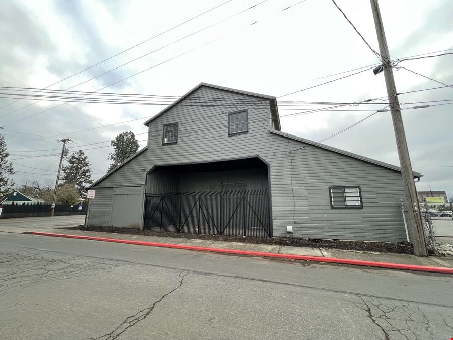 Small Warehouse w/Office