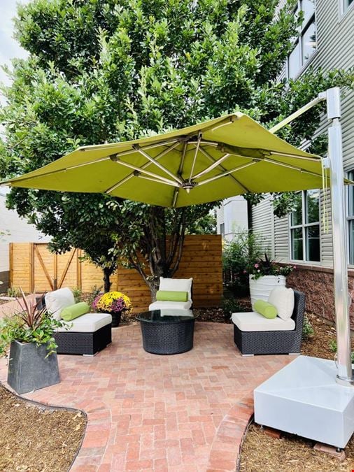 2000 W Hamilton Pl