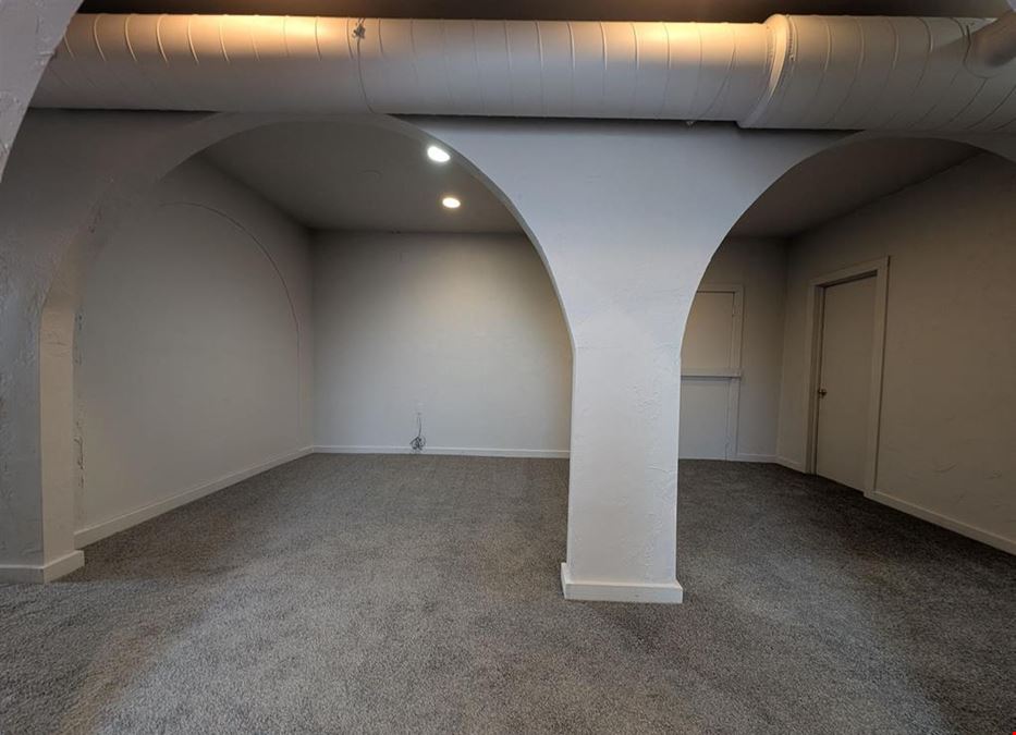 154 E Elm