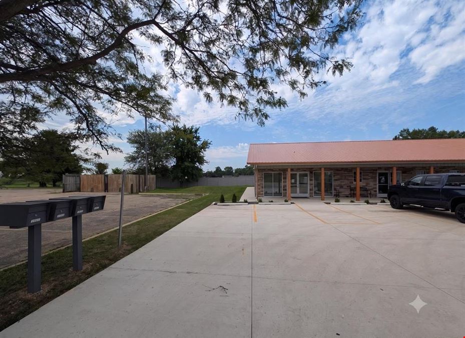 1421 W Washington Rd