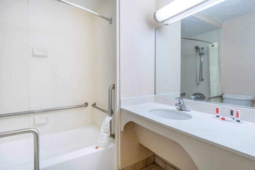 Days Inn - Columbus Airport