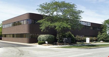 Preview of commercial space at 1120 E Long Lake Rd