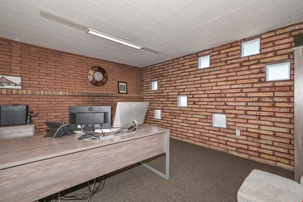 3 Suite Office Warehouse