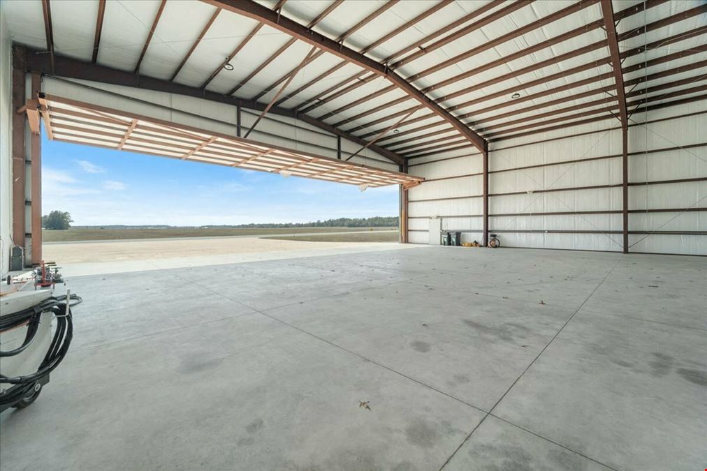 Modern Ocala Aircraft Hangar