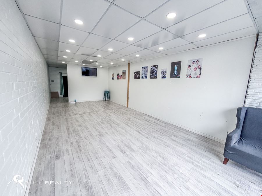 ±1,150 SF Retail Space For Lease in Ingleside Village