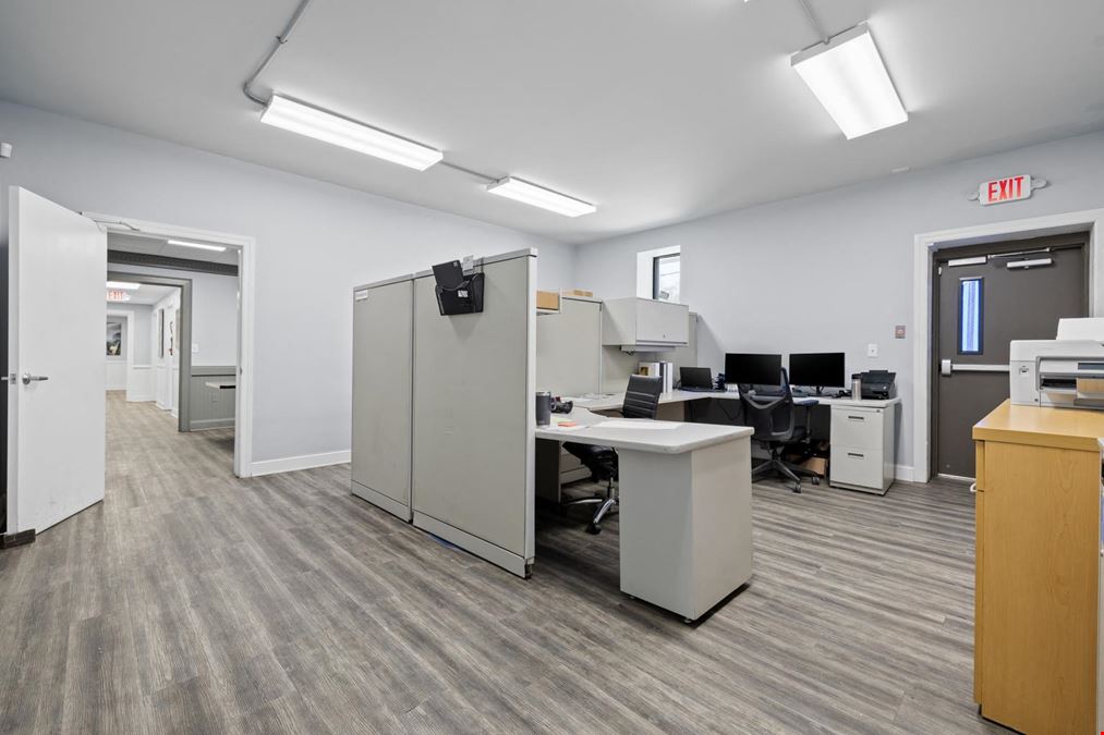 Office/Warehouse on Dodds Ave