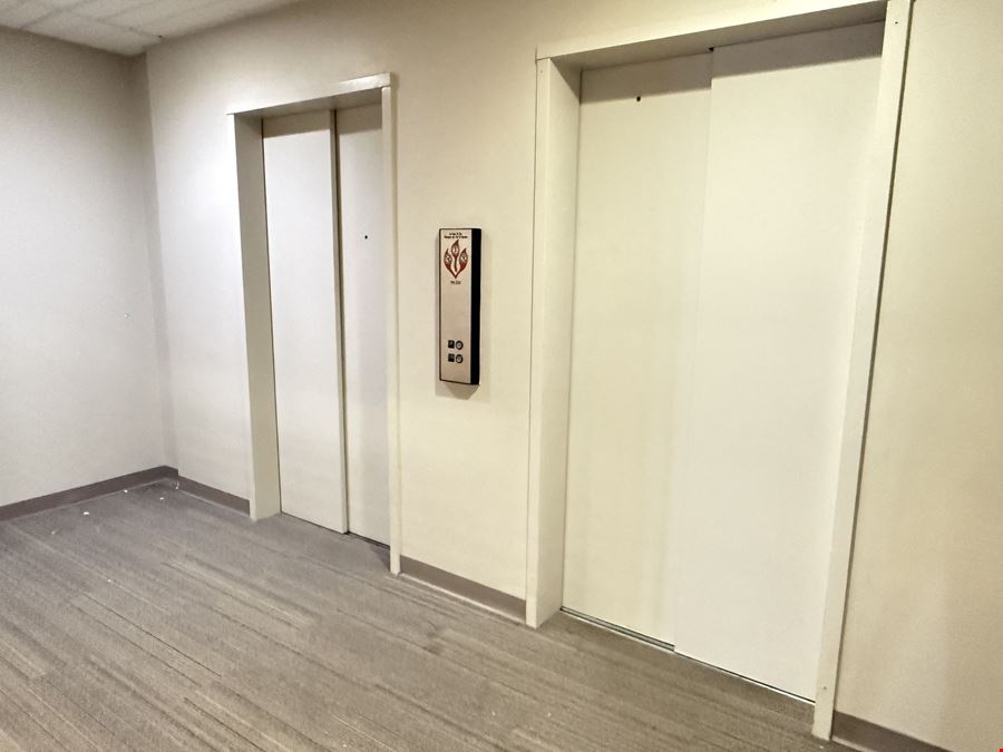 301 Broadway- Flatiron Floors 3, 4, & 5