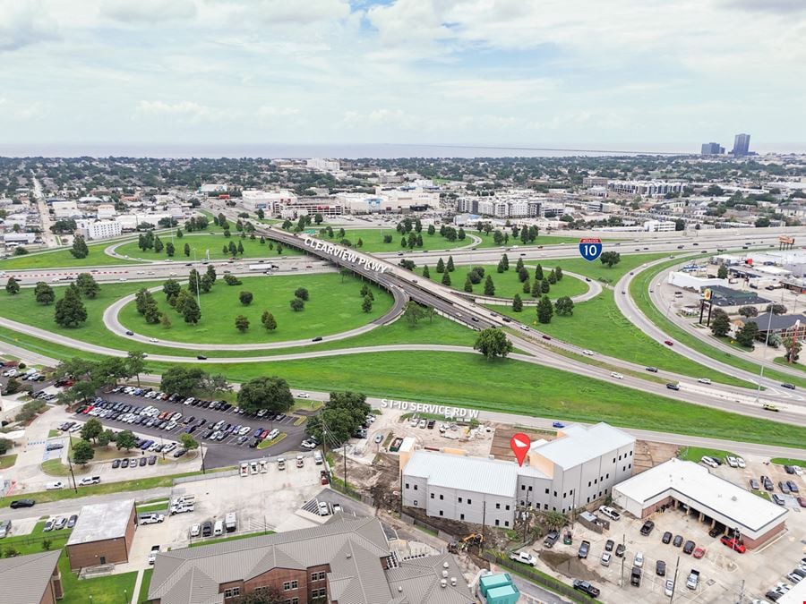 New Construction Retail and Rooftop Restaurant Space with I-10 Visibility