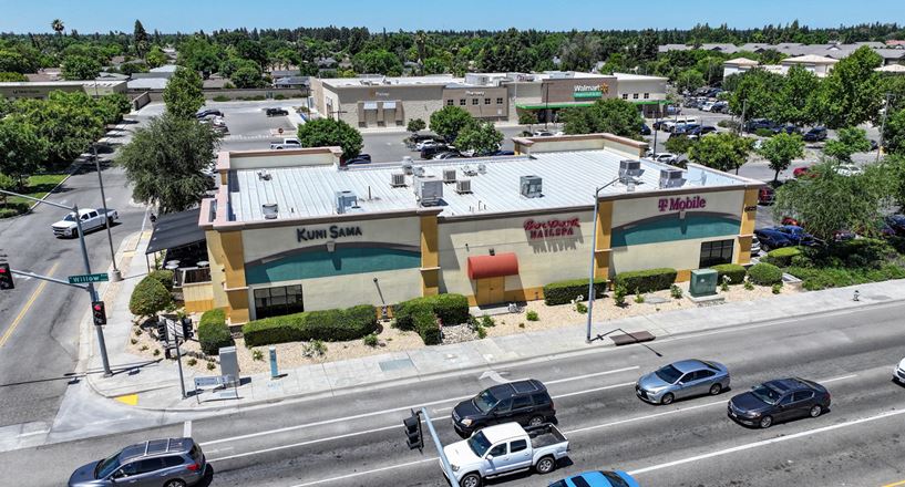 Preview of Retail space for Rent at 6825 N Willow Ave