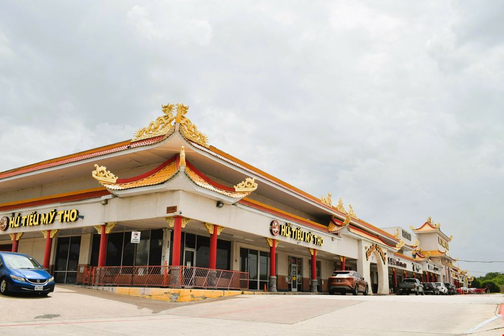 Ben Thanh Plaza