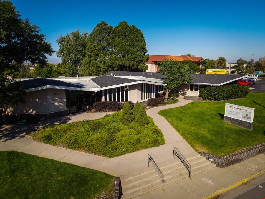 2021 Clubhouse Drive