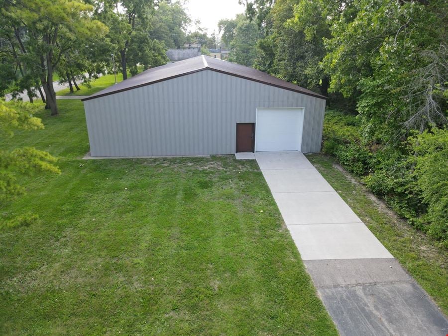 2101 Wood Street & 1807 David, Lansing