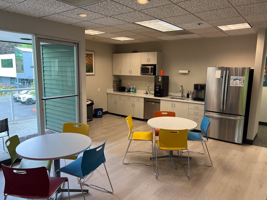 100% Leased Investment in Lake Oswego