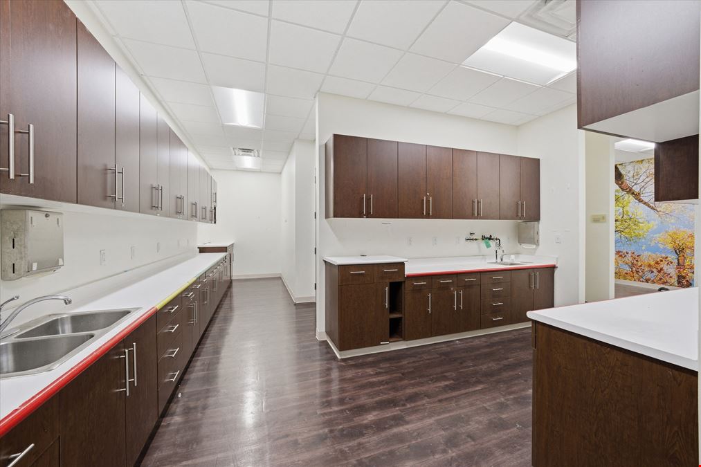 1115 N Valley Mills Dr