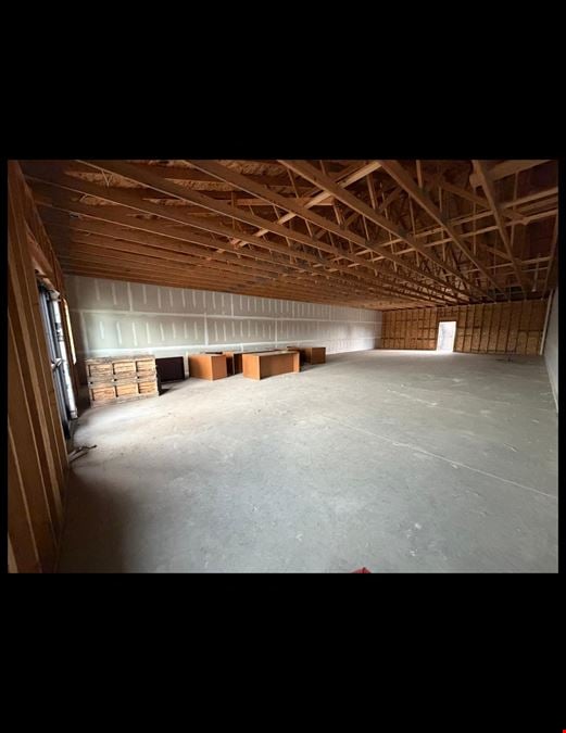 Anchor Plaza | Combined 3,569 SF