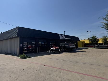 Preview of commercial space at 4421 Bell St