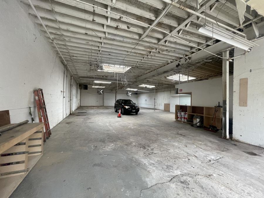 42-12 35th Ave