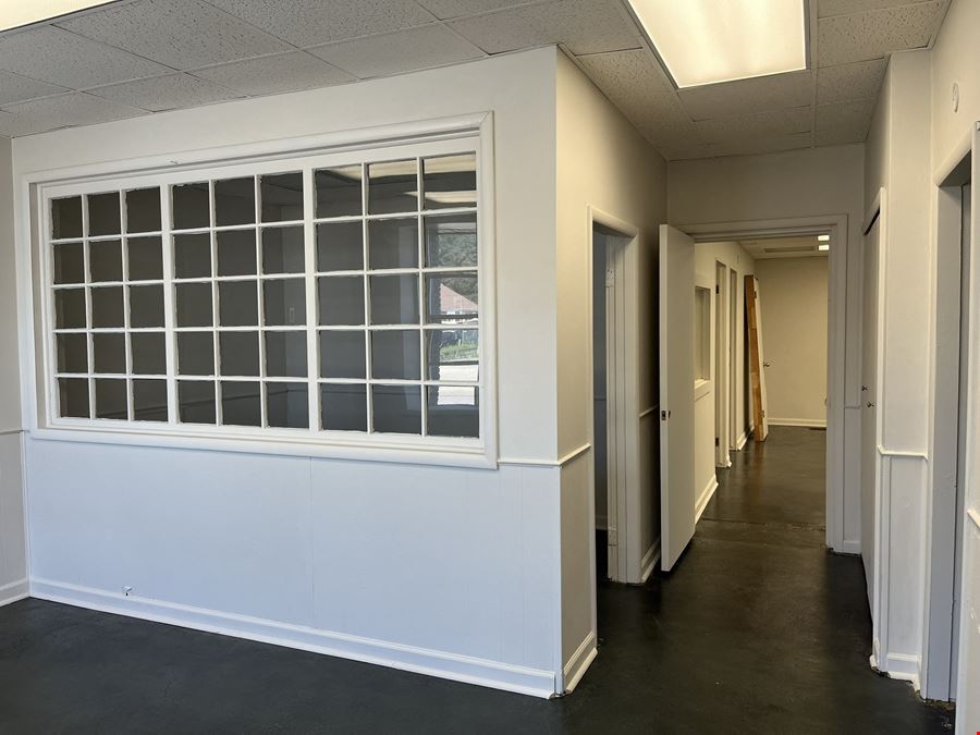 22102 John R Rd