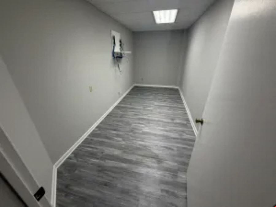 1803 SF Suite 103 Professional and Medical Office Space