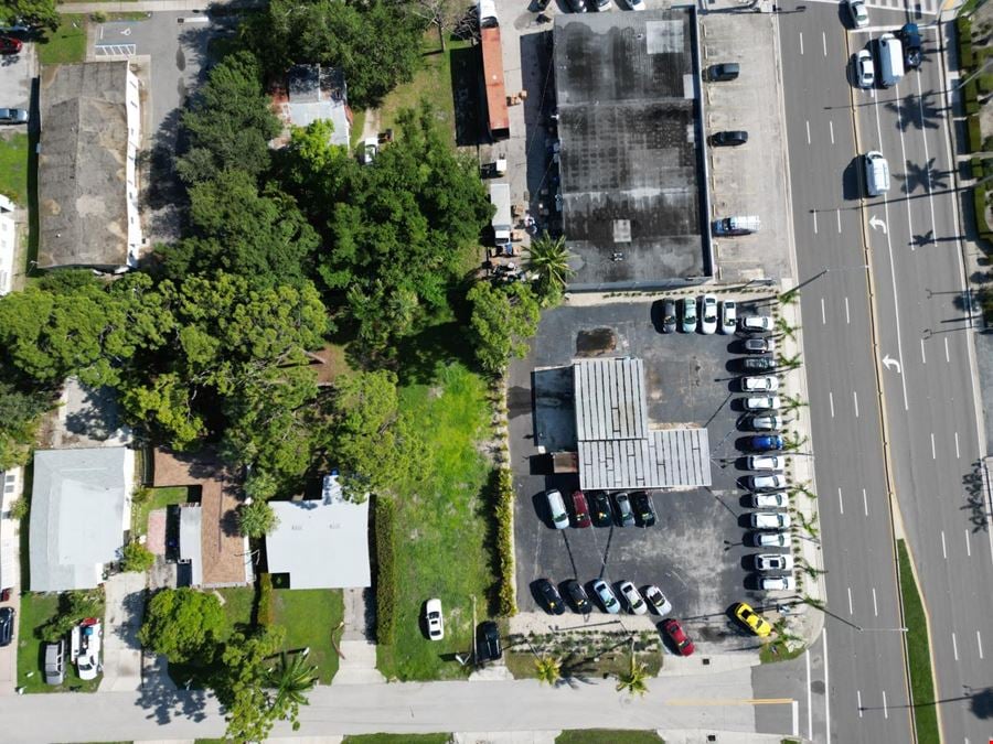 1950 Grace Ave 