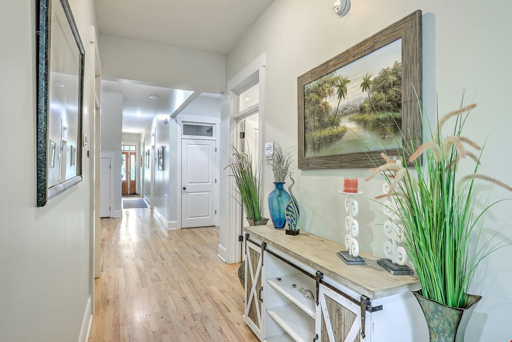 Commercial Gem in the Heart of Historic Summerville