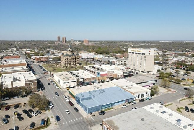 Preview of Retail space for Rent at 119 South Elm Street