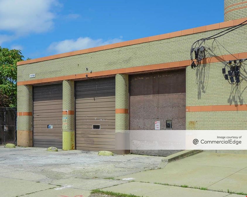 4700-4720 West Montrose Avenue