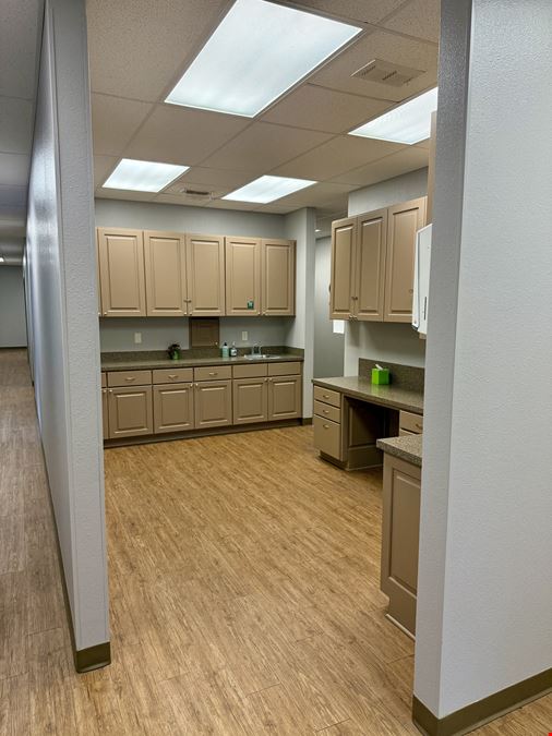 1420 W SW Loop 323