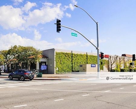 Preview of commercial space at 209 3rd Street