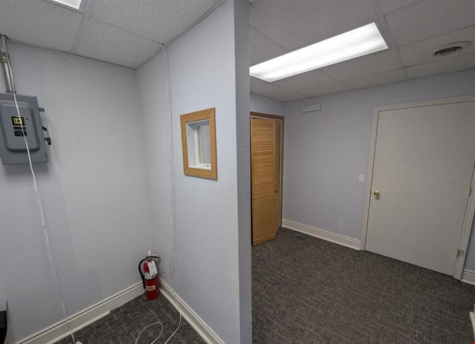 105 N Parkway Dr