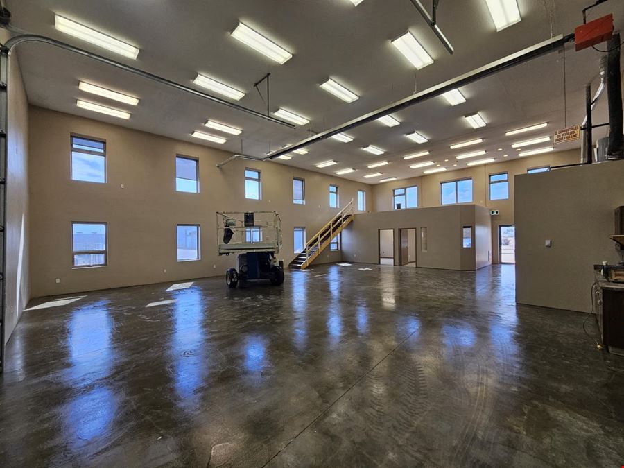 7471 Edgar Industrial Bend - Unit 24