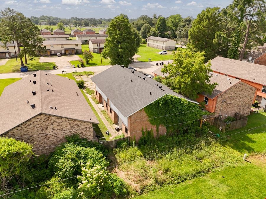 Value-add Fourplex Opportunity Near Burbank Dr