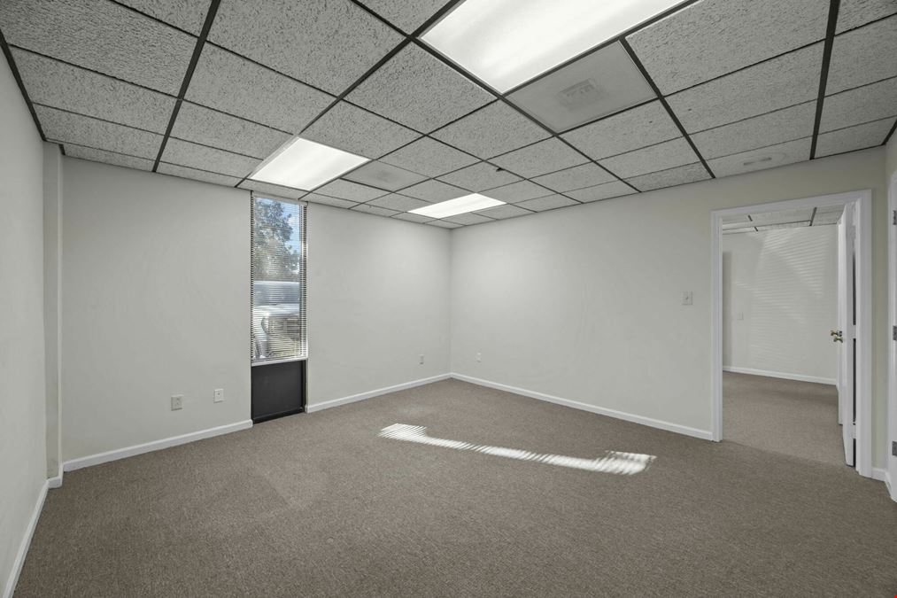 1,800 sqft Office Space For Lease New Bern