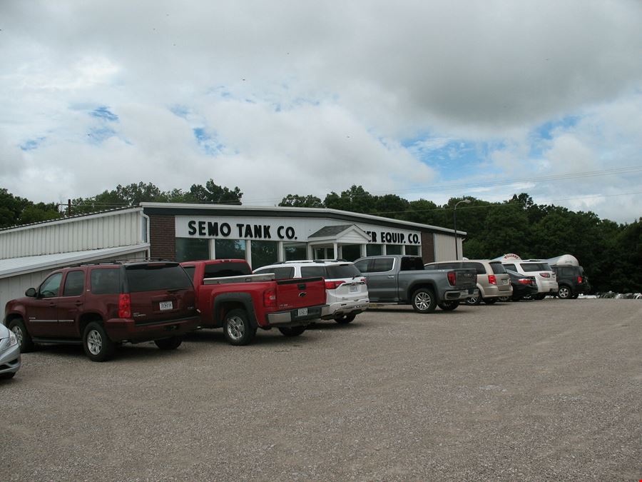 28,062 SF of Industrial Buildings on 18 Acres