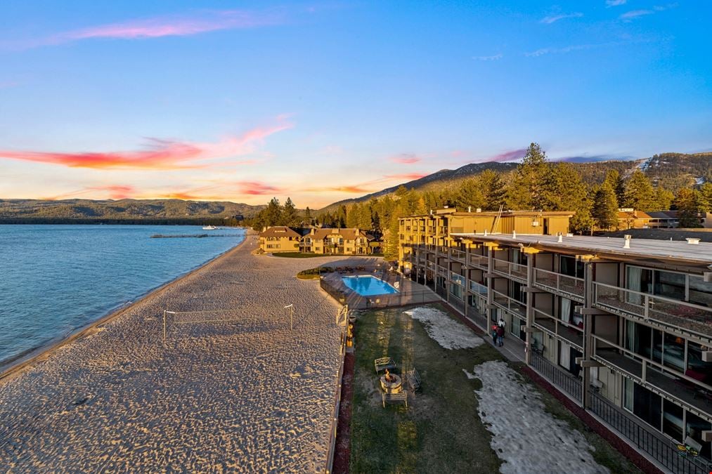 Lakeshore Lodge
