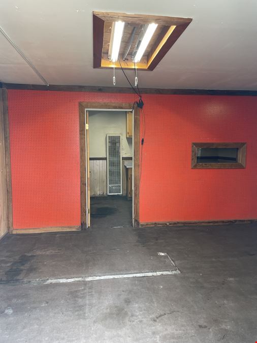 Beaumont Prime Retail Signalized Corner