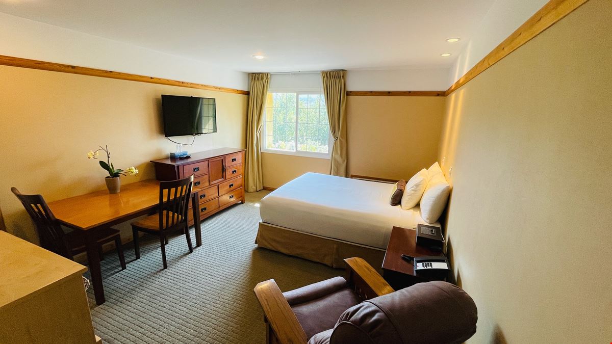 Elizabeth Lake Lodge