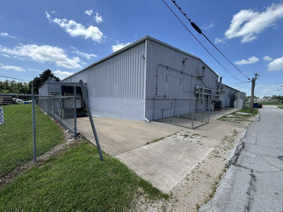 MANUFACTURING / WAREHOUSE BUILDING FOR SALE