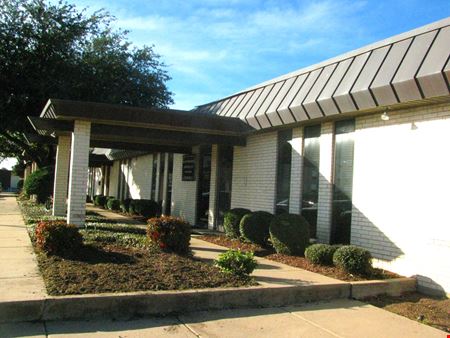 Preview of Office space for Rent at 1615 Precinct Line Rd