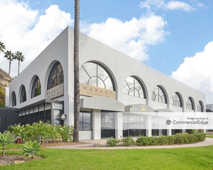 Polo Plaza