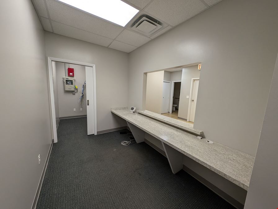 Evanston Ready-To-Go Office Space
