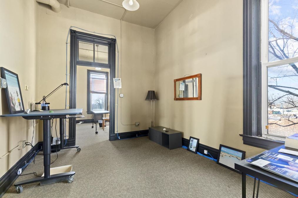Clifton Heights Third-Floor Office Suite
