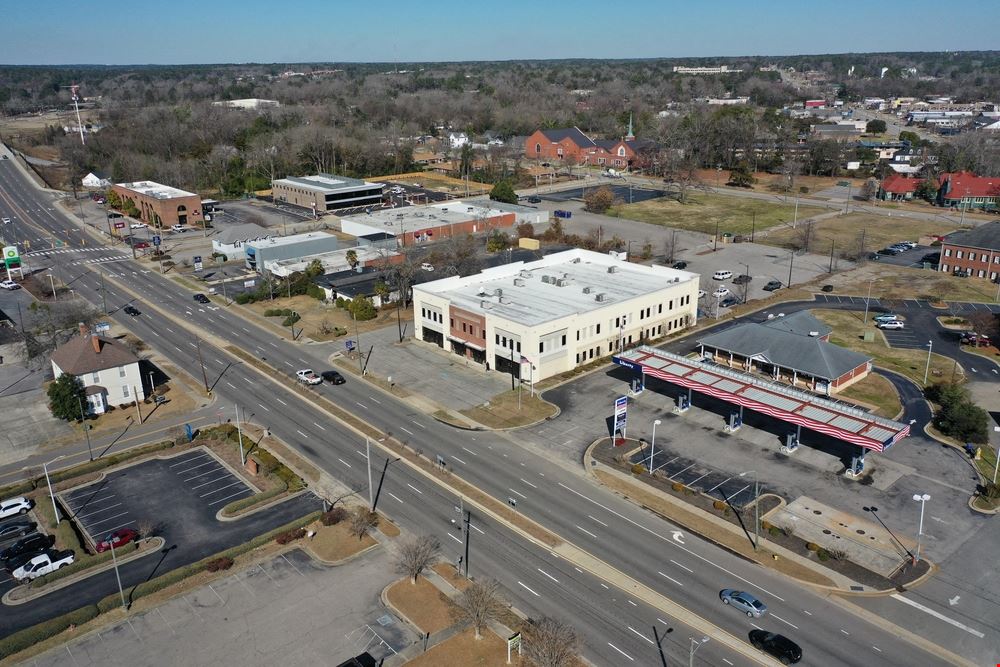 8,200+ Retail/Office Space near Downtown