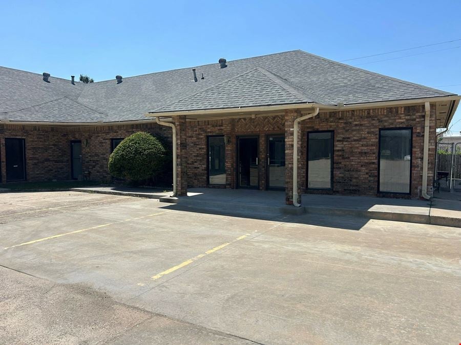 817 SW 89th St - Newly Renovated Multi Unit Office