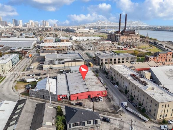 Preview of Industrial space for Rent at 1755 Tchoupitoulas St