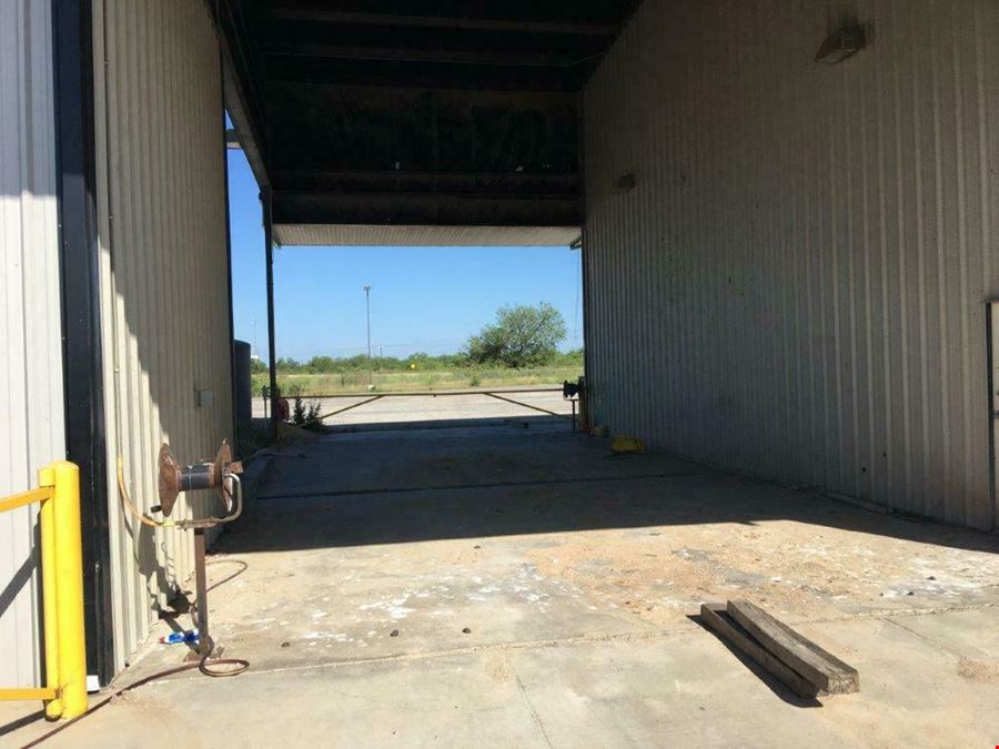 16,000 SF Service Facility on 14.71 AC